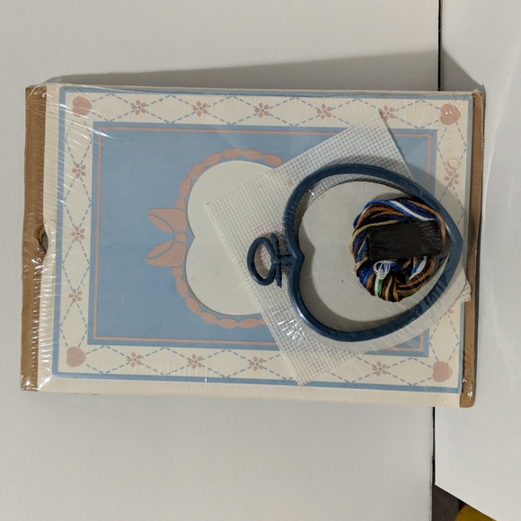 The New Berlin Co | NEW counted cross stitch kit card or magnet VTG 30509 - Picture 5 of 5